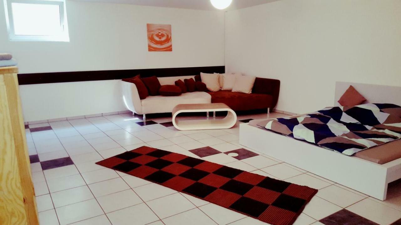 White House 'Privatzimmer' Mannheim Extérieur photo