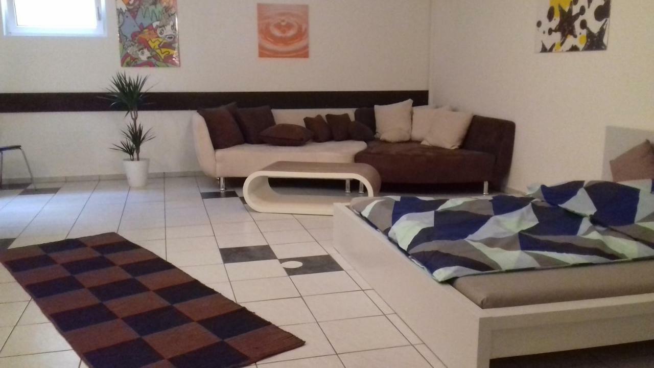 White House 'Privatzimmer' Mannheim Extérieur photo