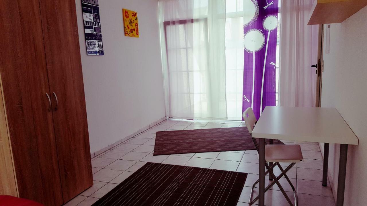 White House 'Privatzimmer' Mannheim Extérieur photo
