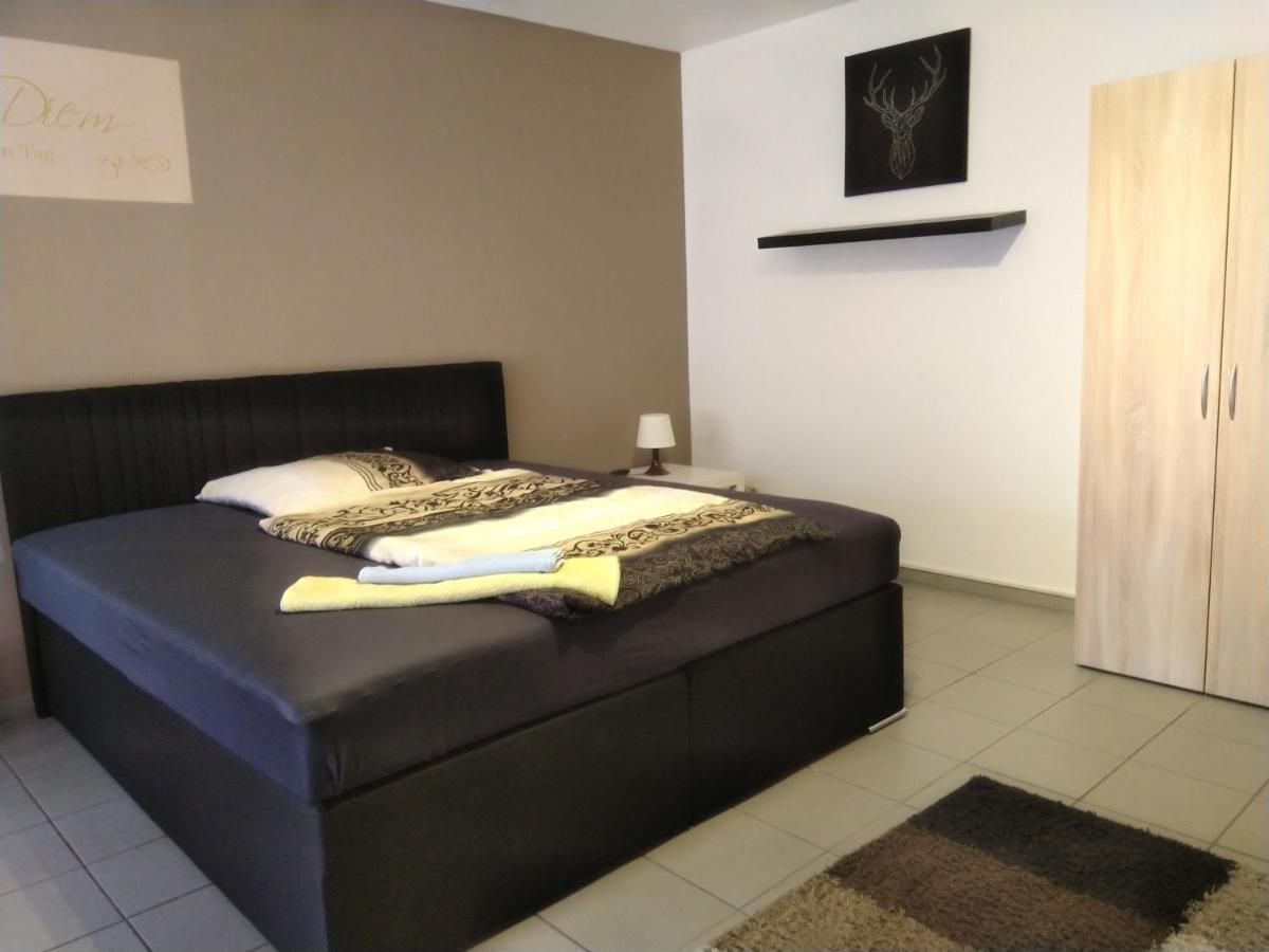 White House 'Privatzimmer' Mannheim Extérieur photo