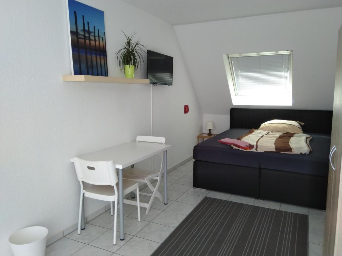 White House 'Privatzimmer' Mannheim Extérieur photo