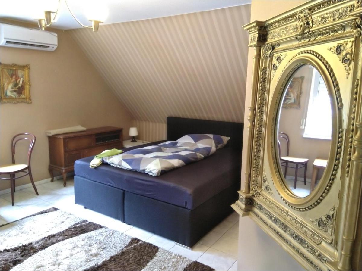 White House 'Privatzimmer' Mannheim Extérieur photo