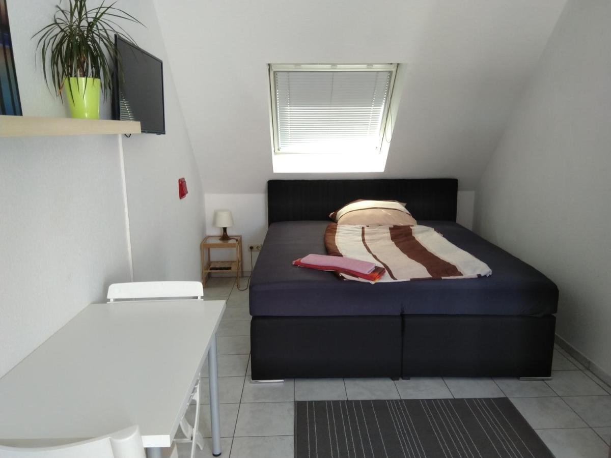 White House 'Privatzimmer' Mannheim Extérieur photo
